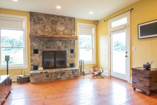 14473 Wallace Pike, Abingdon, VA 24210