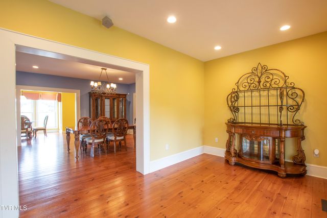 14473 Wallace Pike, Abingdon, VA 24210