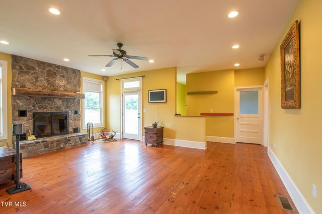 14473 Wallace Pike, Abingdon, VA 24210