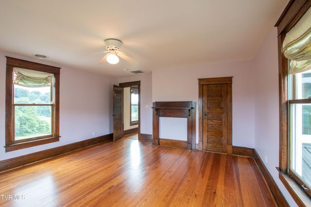 14473 Wallace Pike, Abingdon, VA 24210