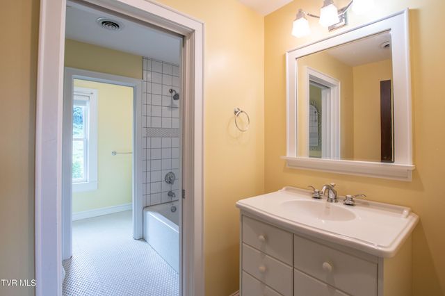 14473 Wallace Pike, Abingdon, VA 24210