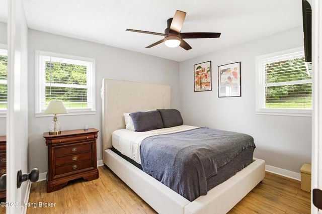8213 Candelabrum Pl, Louisville, KY 40214