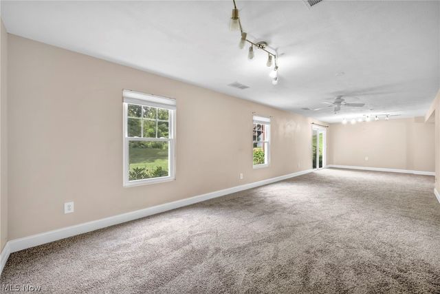 1024 Saint Michaels Way, Madison, OH 44057
