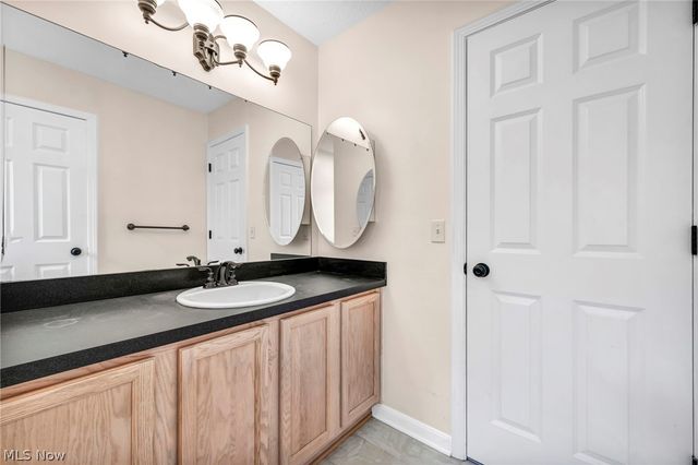 1024 Saint Michaels Way, Madison, OH 44057