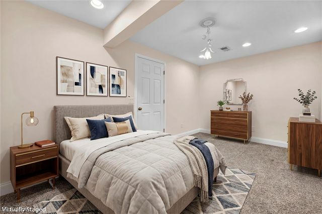 1024 Saint Michaels Way, Madison, OH 44057