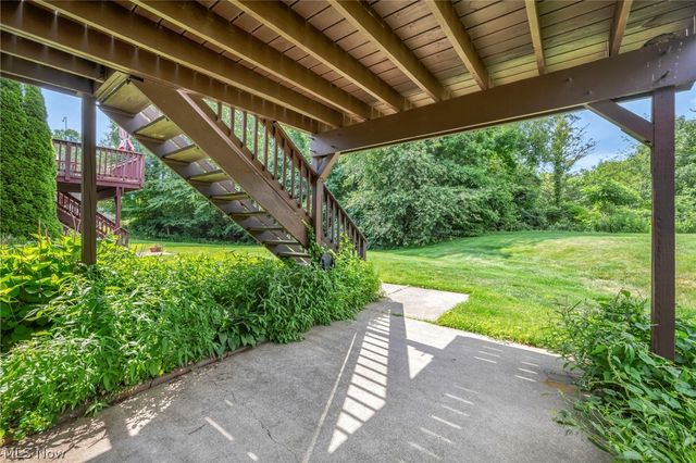 1024 Saint Michaels Way, Madison, OH 44057
