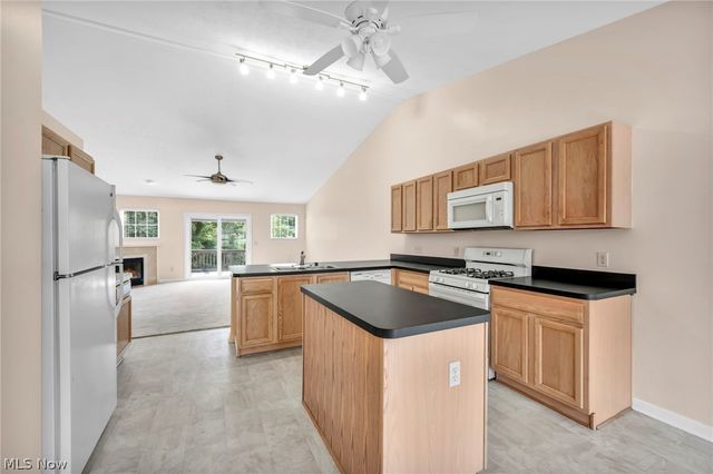 1024 Saint Michaels Way, Madison, OH 44057
