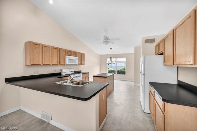 1024 Saint Michaels Way, Madison, OH 44057