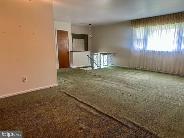 10955 LAWRENCE DR, Waldorf, MD 20603