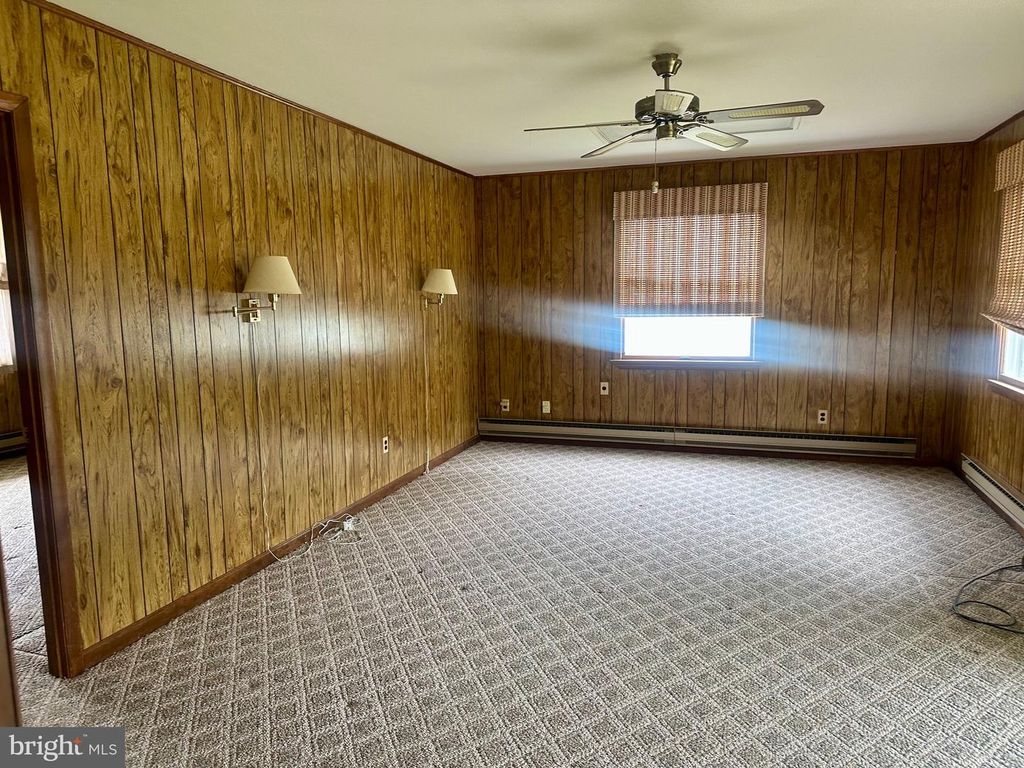 Image 10 of property listing at 10955 LAWRENCE DR, Waldorf, MD 20603
