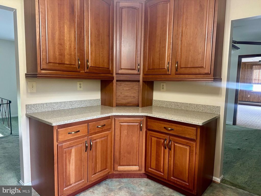 Image 17 of property listing at 10955 LAWRENCE DR, Waldorf, MD 20603