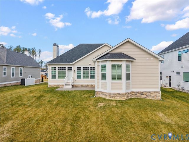 18319 Eagle Bend Dr, Moseley, VA 23120