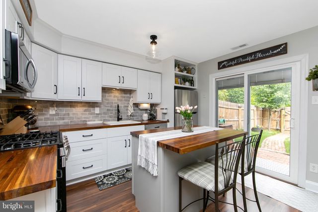 47 BARRY DR, Mantua, NJ 08051
