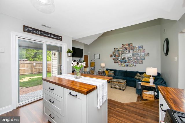 47 BARRY DR, Mantua, NJ 08051