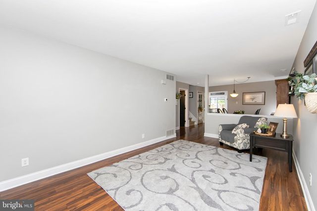 47 BARRY DR, Mantua, NJ 08051