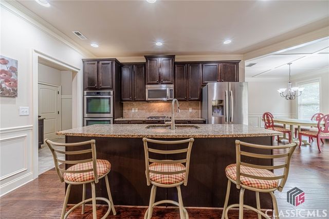 2084 Whitlow View Drive, Bishop, GA 30621