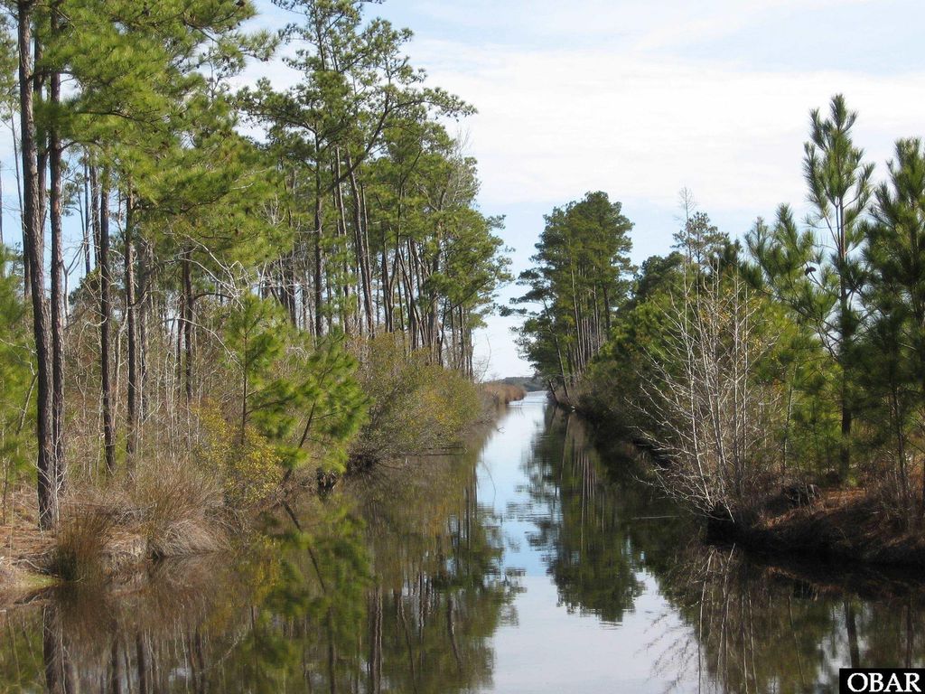 Image 6 of property listing at 4161 Caratoke Highway Lot #1, Barco, NC 27917