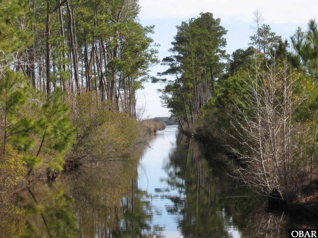 Image 7 of property listing at 4161 Caratoke Highway Lot #1, Barco, NC 27917