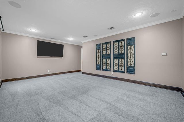 95 Paradise Valley Drive, Conroe, TX 77304