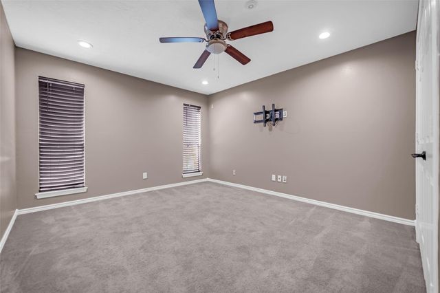 95 Paradise Valley Drive, Conroe, TX 77304