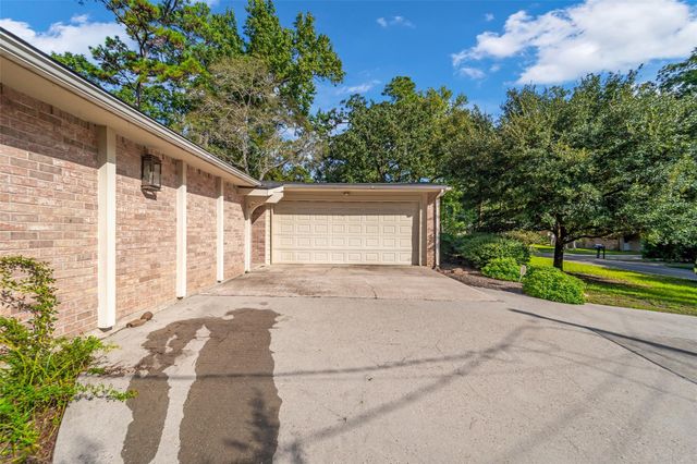 95 Paradise Valley Drive, Conroe, TX 77304