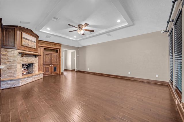 95 Paradise Valley Drive, Conroe, TX 77304