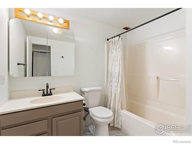 2620 Denver Avenue, Longmont, CO 80503