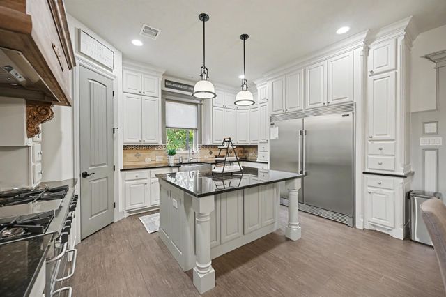 1833 Leela Springs Drive, Conroe, TX 77304
