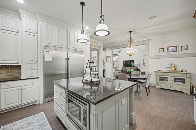 1833 Leela Springs Drive, Conroe, TX 77304