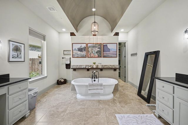 1833 Leela Springs Drive, Conroe, TX 77304