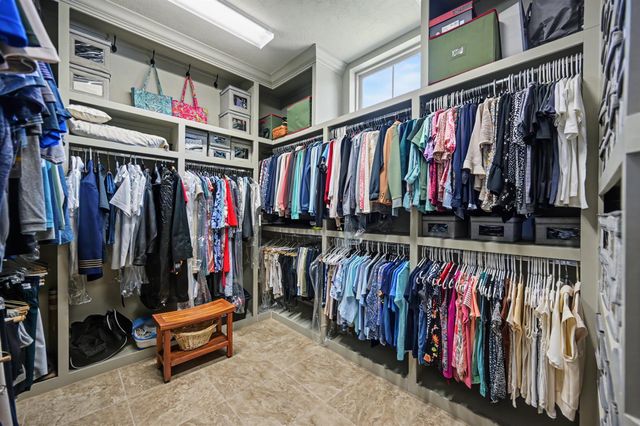 1833 Leela Springs Drive, Conroe, TX 77304