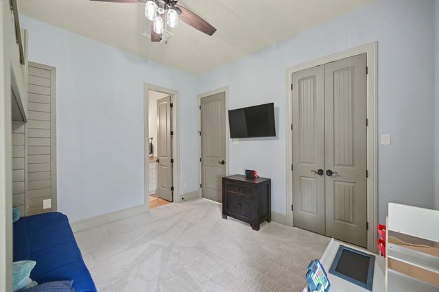 1833 Leela Springs Drive, Conroe, TX 77304