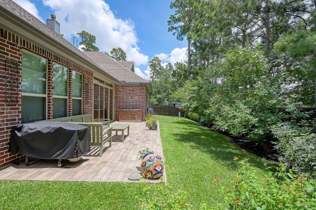 1833 Leela Springs Drive, Conroe, TX 77304