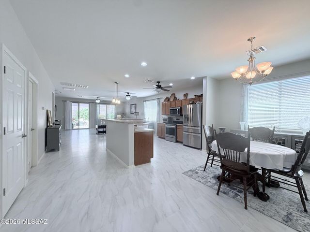 13898 N Swift Spear Drive, Marana, AZ 85658
