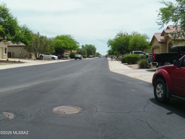 13898 N Swift Spear Drive, Marana, AZ 85658