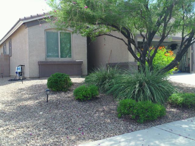 13898 N Swift Spear Drive, Marana, AZ 85658