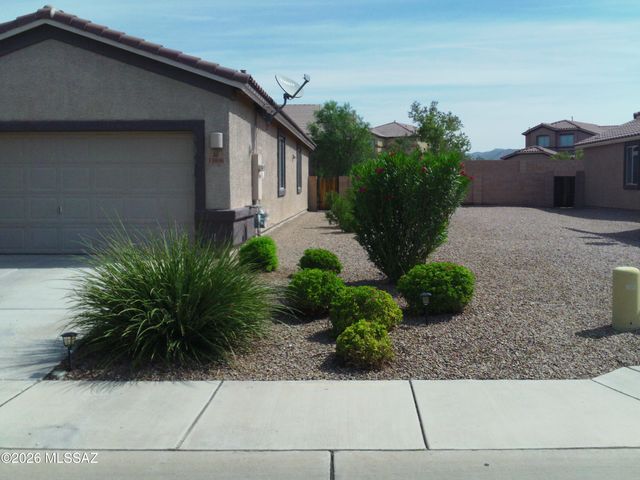 13898 N Swift Spear Drive, Marana, AZ 85658