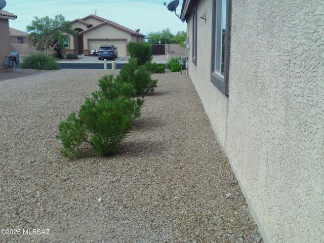 13898 N Swift Spear Drive, Marana, AZ 85658