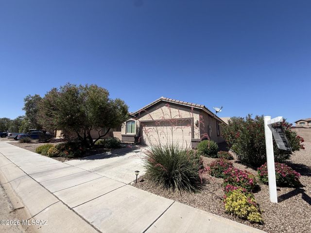 13898 N Swift Spear Drive, Marana, AZ 85658