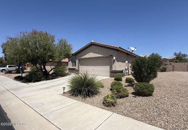 13898 N Swift Spear Drive, Marana, AZ 85658