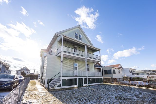 9-11 Saint James Rd 2, Medford, MA 02155