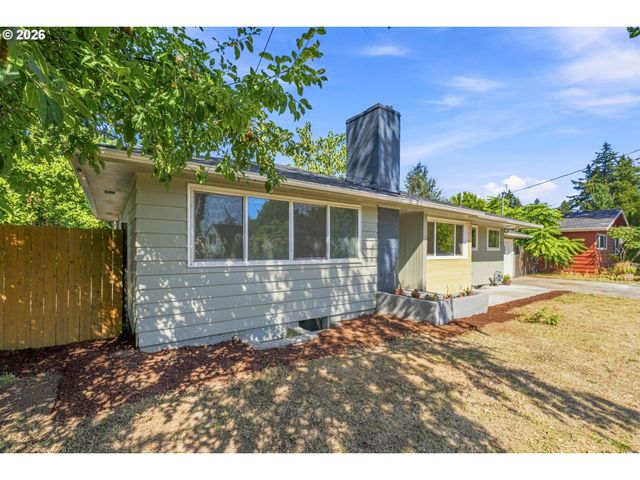 12601 Se MARKET St, Portland, OR 97233