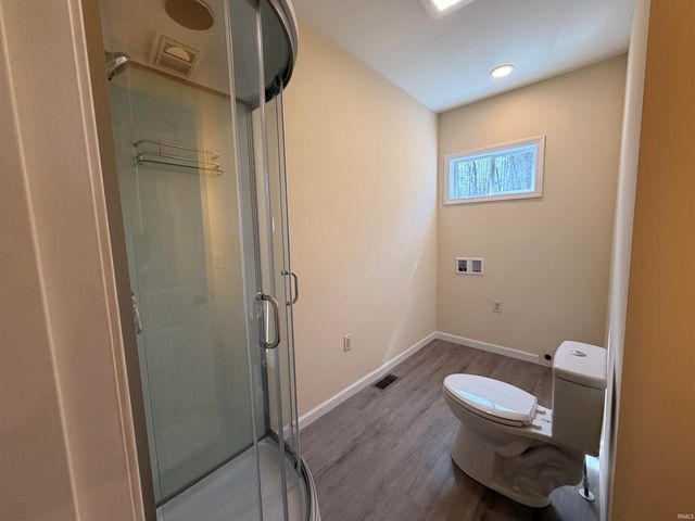 11592 E Main Street, Owensburg, IN 47453