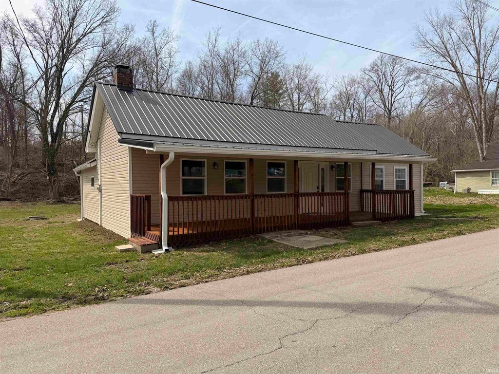 11592 E Main Street, Owensburg, IN 47453