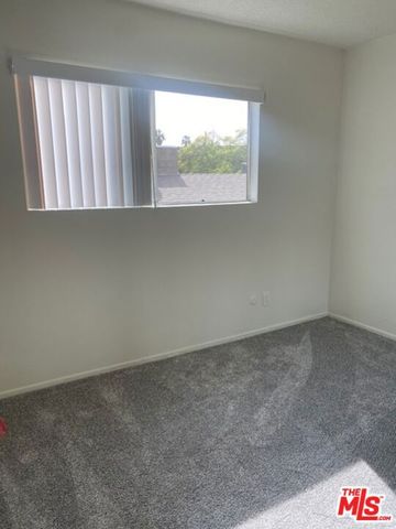 2038 Holly Drive, Los Angeles, CA 90068