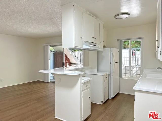 2038 Holly Drive, Los Angeles, CA 90068