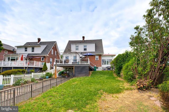 1402 BROOKE BLVD, Reading, PA 19607