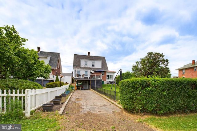 1402 BROOKE BLVD, Reading, PA 19607