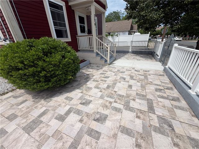 324 Dudley Street, Providence, RI 02907