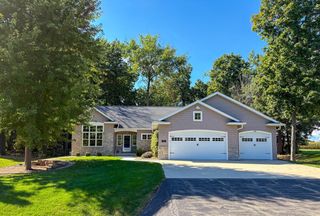 1911 TIMBERLINE DRIVE, Oshkosh, WI 54904
